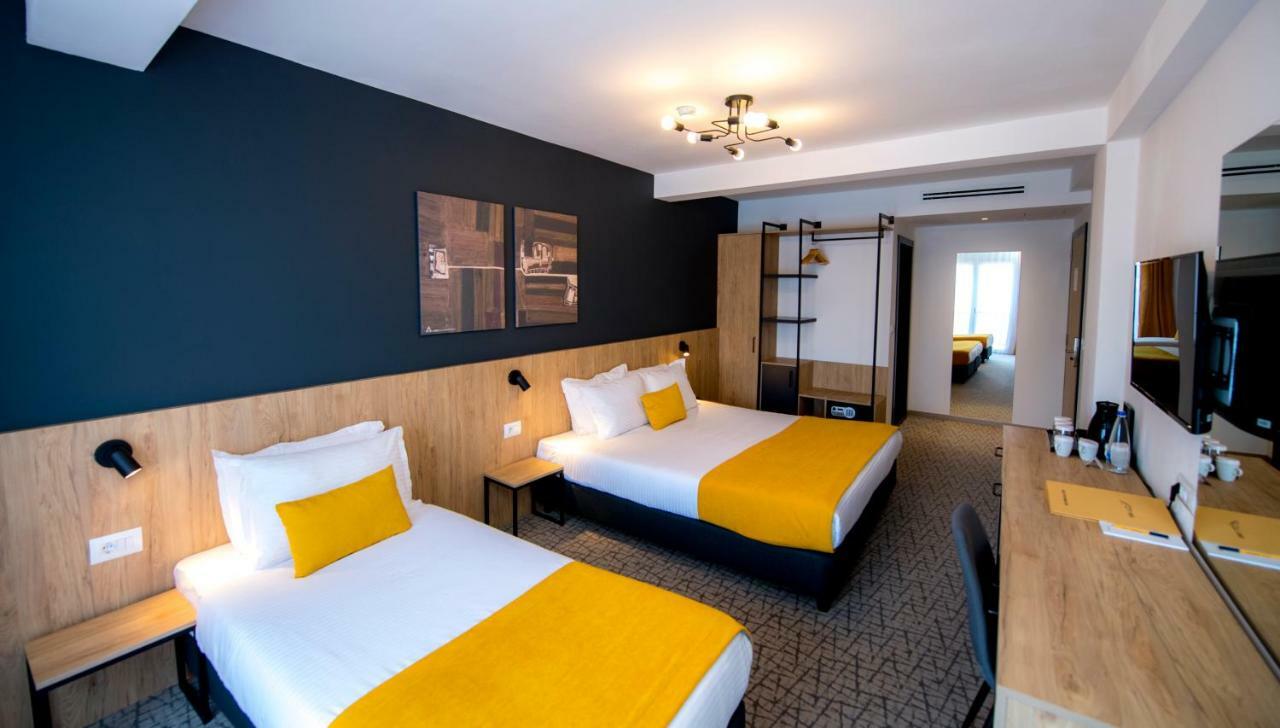 City Inn Pristina Exterior photo